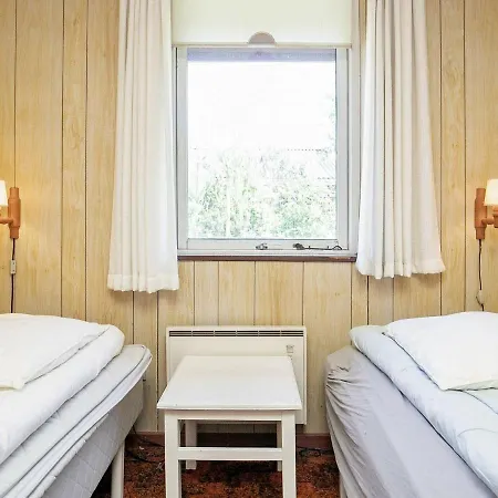 Appealing Holiday In Jutland With Terrace 乌尔夫堡